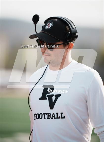 Thumbnail 2 in Twelve Bridges @ Palos Verdes (DIVISION 2–A State Final) photogallery.