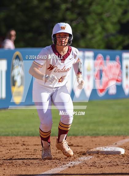 Thumbnail 2 in Northside vs. Windsor photogallery.
