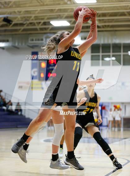 Thumbnail 3 in Union vs. Judge Memorial(UHSAA 3A 2nd Round Playoff) photogallery.