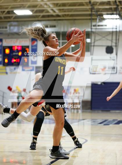 Thumbnail 2 in Union vs. Judge Memorial(UHSAA 3A 2nd Round Playoff) photogallery.