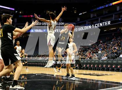 Thumbnail 1 in Whitney vs Del Oro @ Golden 1 Center photogallery.