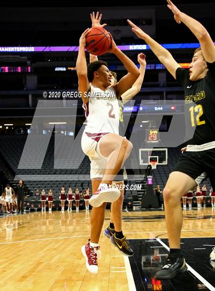 Thumbnail 1 in Whitney vs Del Oro @ Golden 1 Center photogallery.