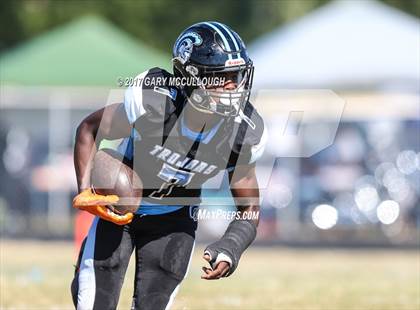 Thumbnail 1 in Raines @ Ribault photogallery.