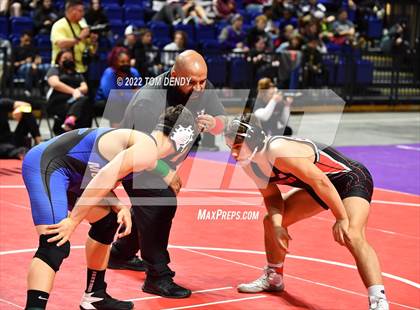 Thumbnail 1 in UIL State Championships - 6A 160lb Final photogallery.