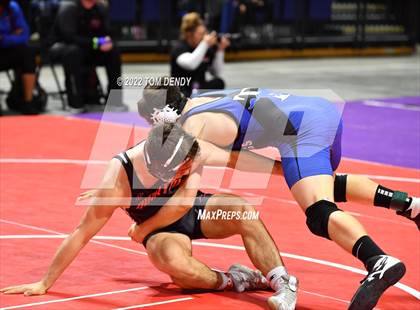 Thumbnail 3 in UIL State Championships - 6A 160lb Final photogallery.
