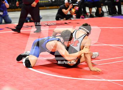 Thumbnail 1 in UIL State Championships - 6A 160lb Final photogallery.