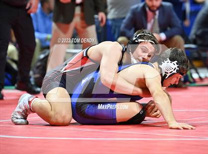 Thumbnail 2 in UIL State Championships - 6A 160lb Final photogallery.