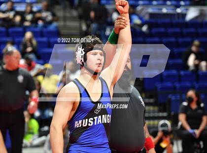 Thumbnail 3 in UIL State Championships - 6A 160lb Final photogallery.