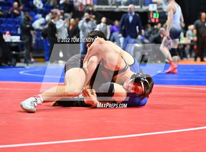 Thumbnail 2 in UIL State Championships - 6A 160lb Final photogallery.