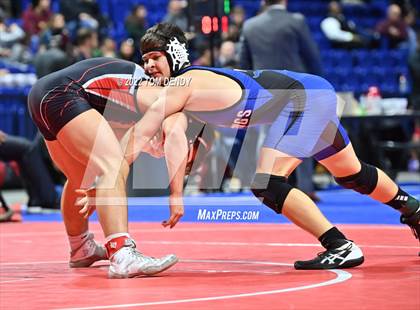 Thumbnail 2 in UIL State Championships - 6A 160lb Final photogallery.