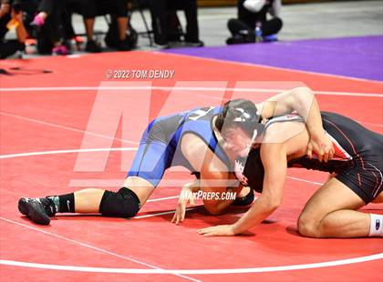Thumbnail 2 in UIL State Championships - 6A 160lb Final photogallery.