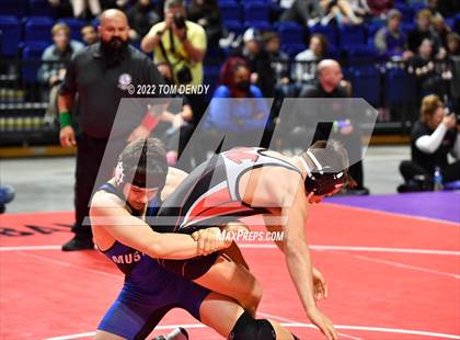 Thumbnail 3 in UIL State Championships - 6A 160lb Final photogallery.