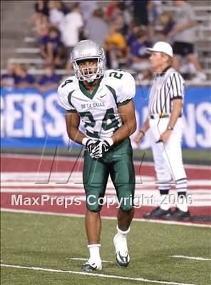 Thumbnail 3 in De La Salle (CA) vs. Elder (Ohio vs USA Challenge) photogallery.