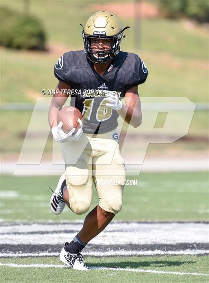 Thumbnail 1 in Greer vs Boiling Springs (The Greer Gridiron Classic) photogallery.