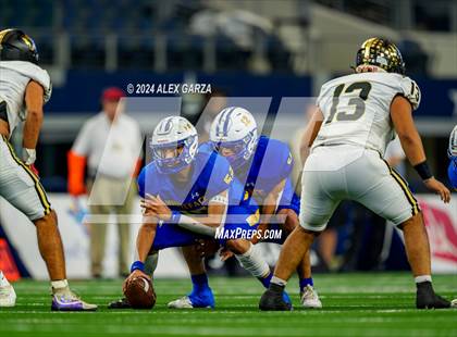Thumbnail 2 in Whiteface vs. Gordon (UIL 1A Division I Football Final) photogallery.