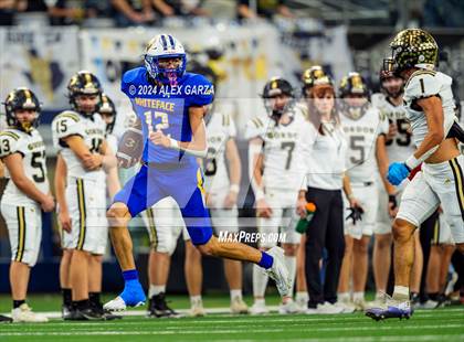 Thumbnail 1 in Whiteface vs. Gordon (UIL 1A Division I Football Final) photogallery.
