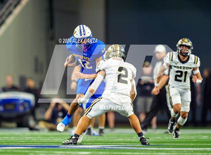 Thumbnail 1 in Whiteface vs. Gordon (UIL 1A Division I Football Final) photogallery.