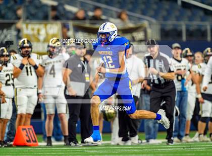 Thumbnail 3 in Whiteface vs. Gordon (UIL 1A Division I Football Final) photogallery.