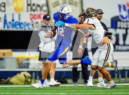Thumbnail 3 in Whiteface vs. Gordon (UIL 1A Division I Football Final) photogallery.