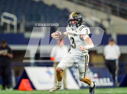 Thumbnail 1 in Whiteface vs. Gordon (UIL 1A Division I Football Final) photogallery.