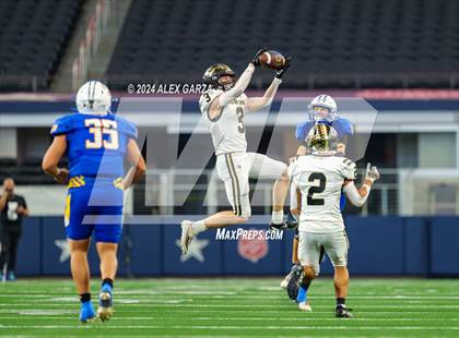 Thumbnail 1 in Whiteface vs. Gordon (UIL 1A Division I Football Final) photogallery.