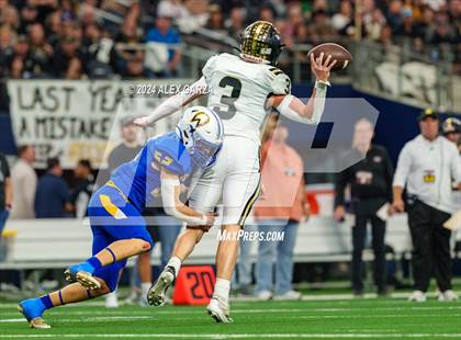 Thumbnail 2 in Whiteface vs. Gordon (UIL 1A Division I Football Final) photogallery.