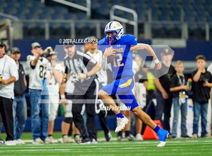 Thumbnail 1 in Whiteface vs. Gordon (UIL 1A Division I Football Final) photogallery.