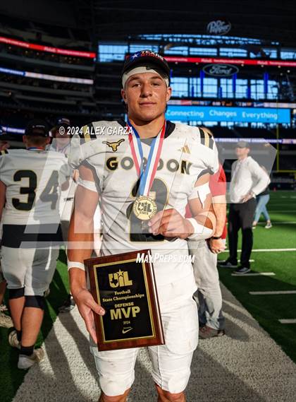 Thumbnail 2 in Whiteface vs. Gordon (UIL 1A Division I Football Final) photogallery.