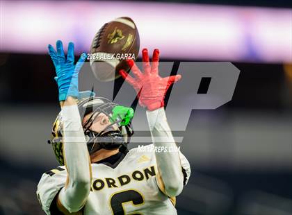 Thumbnail 3 in Whiteface vs. Gordon (UIL 1A Division I Football Final) photogallery.