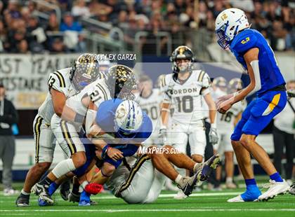 Thumbnail 1 in Whiteface vs. Gordon (UIL 1A Division I Football Final) photogallery.