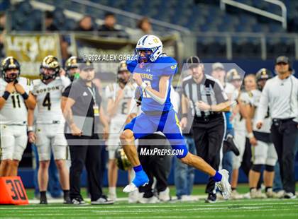 Thumbnail 2 in Whiteface vs. Gordon (UIL 1A Division I Football Final) photogallery.