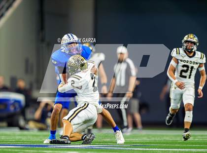 Thumbnail 2 in Whiteface vs. Gordon (UIL 1A Division I Football Final) photogallery.