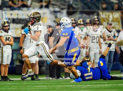 Thumbnail 2 in Whiteface vs. Gordon (UIL 1A Division I Football Final) photogallery.