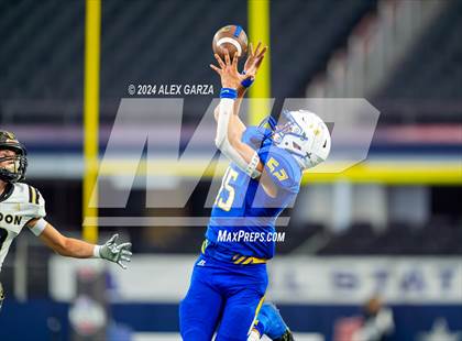 Thumbnail 3 in Whiteface vs. Gordon (UIL 1A Division I Football Final) photogallery.