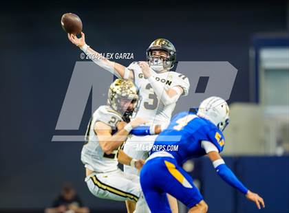Thumbnail 2 in Whiteface vs. Gordon (UIL 1A Division I Football Final) photogallery.