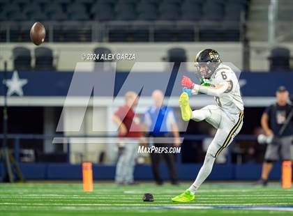Thumbnail 3 in Whiteface vs. Gordon (UIL 1A Division I Football Final) photogallery.