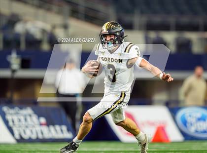 Thumbnail 2 in Whiteface vs. Gordon (UIL 1A Division I Football Final) photogallery.