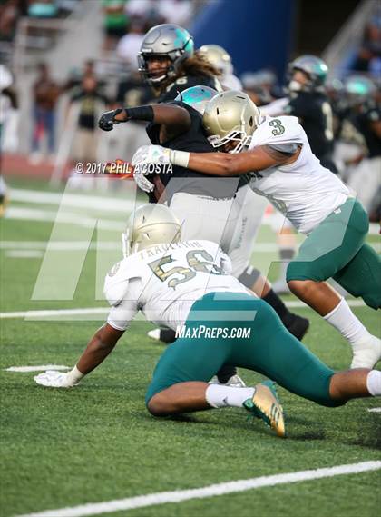 Thumbnail 3 in Long Beach Poly vs Norbonne photogallery.