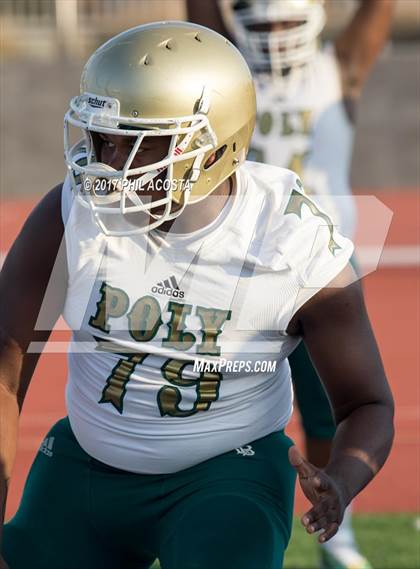 Thumbnail 3 in Long Beach Poly vs Norbonne photogallery.
