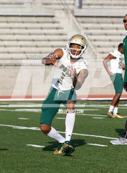 Thumbnail 1 in Long Beach Poly vs Norbonne photogallery.