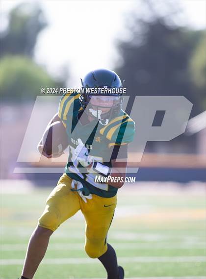 Thumbnail 1 in Rio Mesa @ Moorpark photogallery.
