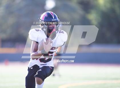 Thumbnail 2 in Rio Mesa @ Moorpark photogallery.