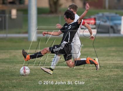 Thumbnail 2 in Coffee County Central vs Tullahoma (TSSAA District 8-AAA Playoff) photogallery.
