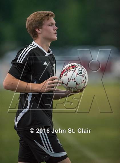 Thumbnail 3 in Coffee County Central vs Tullahoma (TSSAA District 8-AAA Playoff) photogallery.