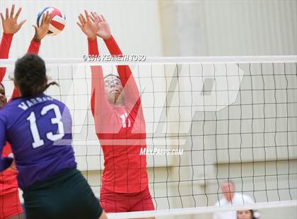 Thumbnail 3 in Taft @ Warren photogallery.