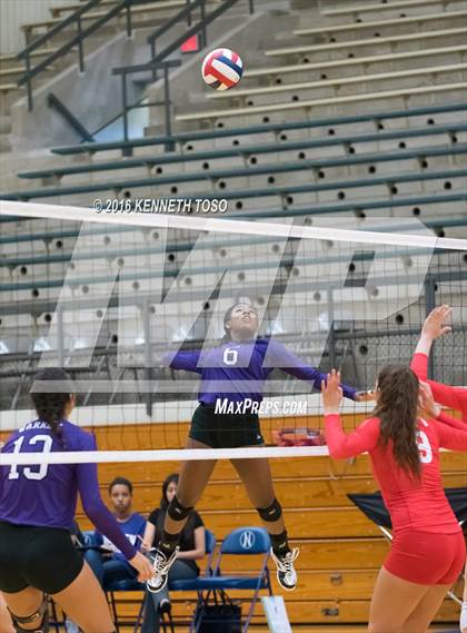 Thumbnail 3 in Taft @ Warren photogallery.
