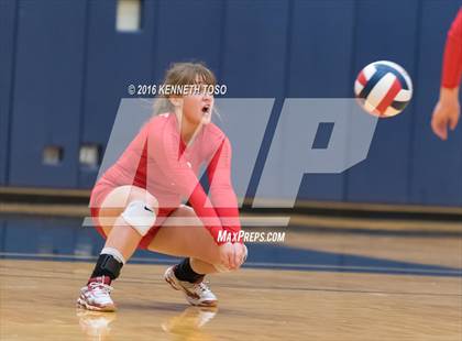 Thumbnail 2 in Taft @ Warren photogallery.