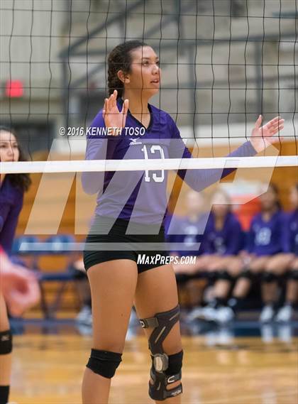 Thumbnail 3 in Taft @ Warren photogallery.