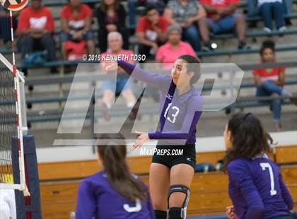 Thumbnail 3 in Taft @ Warren photogallery.