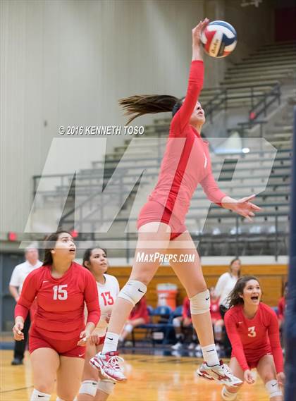 Thumbnail 3 in Taft @ Warren photogallery.